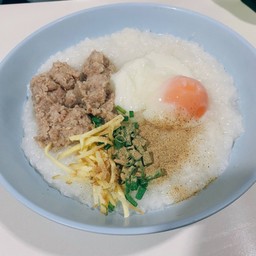 โจ๊กหมู,ไส้,ตับ ใส่ไข่