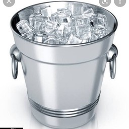 น้ำแข็งถังใหญ่