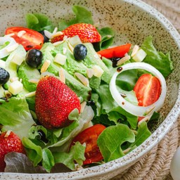 สลัดเบอร์รีอโวคาโด