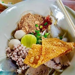 ก๋วยเตี๋ยวโบราณ  ร้านลับๆ
