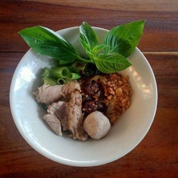 เส้นใหญ่เนื้อแห้ง