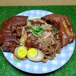 ขาหมู ลุงหลี กระทะทอง