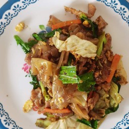 ผัดซีอิ๊วหมูหมัก