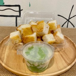 ขนมปังปิ้ง สังขยาใบเตย