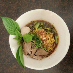 เส้นเล็กเนื้อน้ำตก