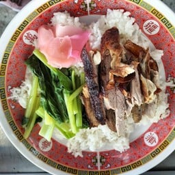 ติ๋วโภชนา ราชาเป็ดย่าง ตลาดนัดยิ่งรวย