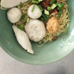 บะหมี่เส้นกลมเเห้ง