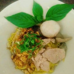 บะหมี่เนื้อแห้ง