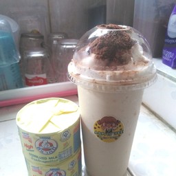 นมหมีปั่นภูเขาไฟ