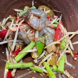 ตำกุ้งสด