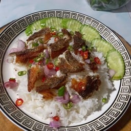 ร้านขนมจีนแม่บุญนำ
