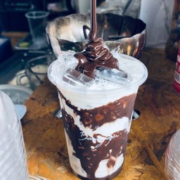 ช็อคโกแลตนมสด