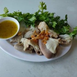 ไส้หมูลวกจิ้ม