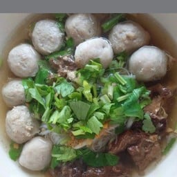 เตี๋ยวแชมป์ตาหนุ่ย