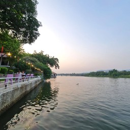 ครัวไม้เมือง