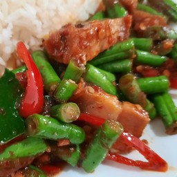 ธนภรณ์ หมูกรอบ