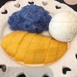 ข้าวเหนียวมะม่วงไอศครีมกะทิ
