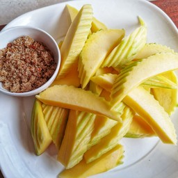 มะม่วงสามรส พริกเกลือ