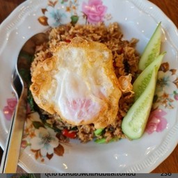 ชุดข้าวผัดกะเพราคลุกหมูสับไข่ดาว
