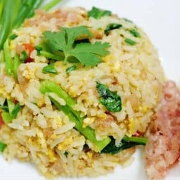 ข้าวผัดแหนม