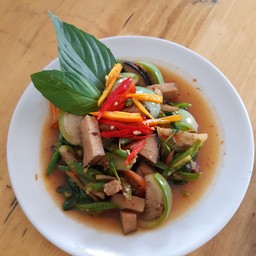 ผัดฉ่าปลาเจ