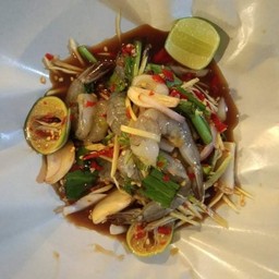 ยำมะม่วงกุ้งสด