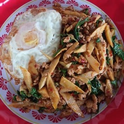 กะเพราถาด ครัวน้องหนู