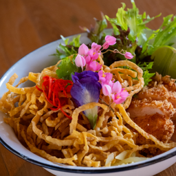 ข้าวซอยแห้งไก่ทอด