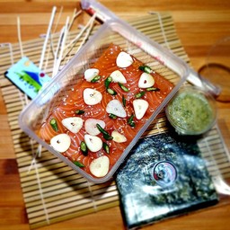 แซลมอนดองแล่ซาชิมิ น้ำปลากวน ไม่มีข้าว