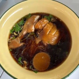 กินได้ ข้าวกับเตี๋ยว