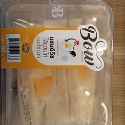 แซนด์วิชไส้แฮมไก่และไข่ดาว