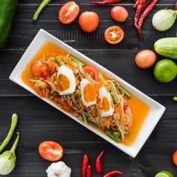 แชมป์ อาหารตามสั่ง  สั่งเลย..อร่อยเฉย