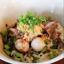 ก๋วยตี๋ยวเรือปู่ย่า