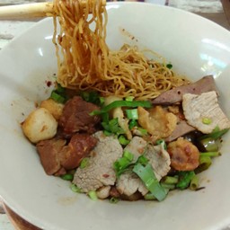 เส้นบะหมี่เรือต้มยำแห้ง