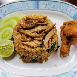 ข้าวผัดหมูโบราณ ฟรีปีกไก่บน 1ชิ้น