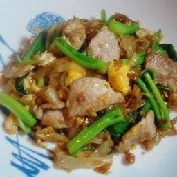 ผัดซิอิ้วไก่