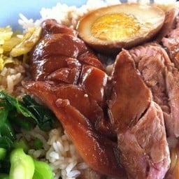 ร้านข้าวขาหมูก๋วยเตี๋ยวหมูก๋วยเตี๋ยวเนื้อคู่แฝด