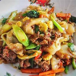 เส้นใหญ่ขี้เมาหมู