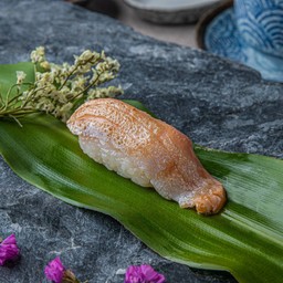 (36) ซูชิท้องปลาแซลมอนย่าง