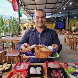 กลิ่นเนย บุฟเฟ่ต์ บาย เดอะ ปาร์ค