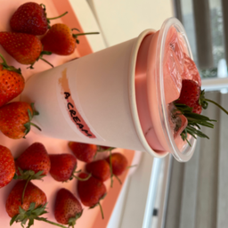 นมสตอเบอรึ่