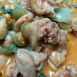 แกงไก่มะเขือ(กะทิ)ราดข้าว