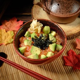 406 Fresh salmon avocado bowl