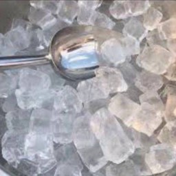 น้ำแข็ง.