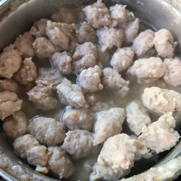 เกาเหลาหมูเด้ง