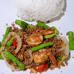 ข้าวราด หมูสับผัดกะปิกุ้ง