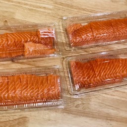 แซลมอนซาชิมิ(1000กรัม )salmon sashimi1000g