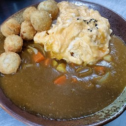 ข้าวแกงกะหรี่ไก่ทอด