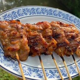 หมูปิ้งถอดไม้ข้าวเหนียวนุ่มริมคลอง วัดสุขใจ