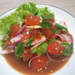 ยำไข่แดง